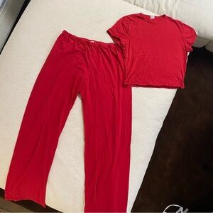 SET Linny top and bottoms in red